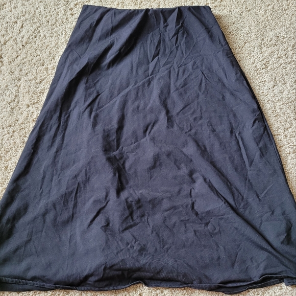 GAP Dresses & Skirts - GAP Maternity Below Knee Midi Black Skirt Size XS